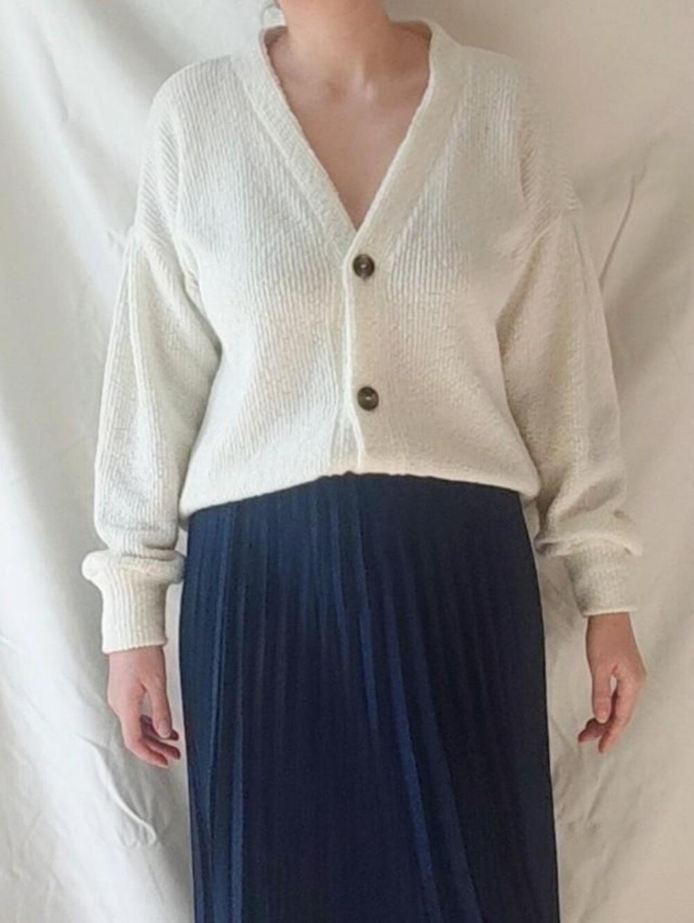 Philosophy White Cardigan with Slightly Puffed Sleeves